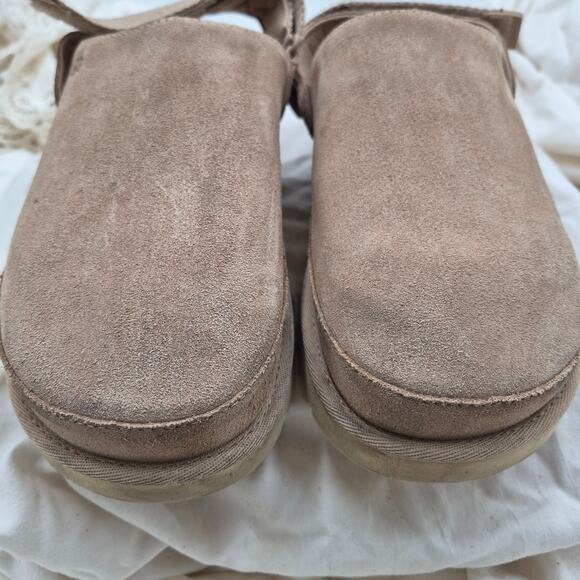 UGG Goldenstar Cozy Clog Slip-on Beige Women's size 8 - Picture 3 of 11
